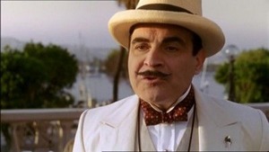 David, Suchet, incarnant Poirot" dans "mort sur le Nil 