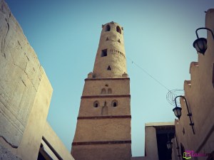 minaret fatimide de la mosquée Abou Haggag surplombant le temple de Louxor 