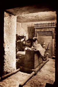 les pièces et artefacts du trésors de Toutankhamon dans sa tombe - photo Burton 