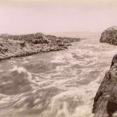 croisière en dahabeya au XIXème siècle - passage de la 1ère cataracte à Assouan - photo d'époque