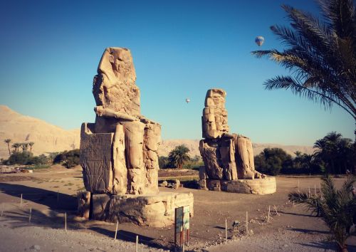 découverte approfondie de la Rive Ouest de Louxor : excursion 1 journée : colosse de Memnon