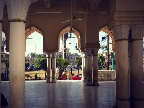 Excursions hors des sentiers battus : qena et la grande mosquée