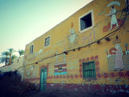 balades et randonnées à travers les villages à Louxor en Egypte