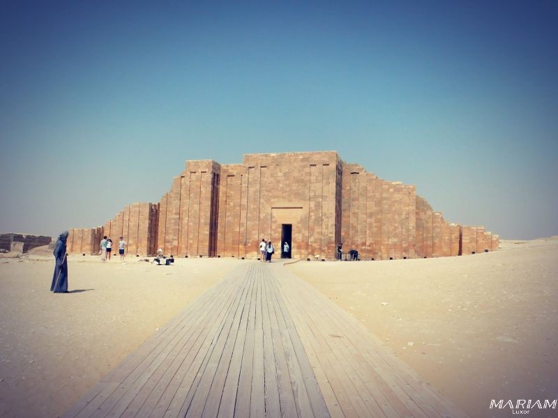 forfait excursion et mise à disposition de chauffeur : 1 journée à Saqqarah et Memphis depuis le Caire - temple d'accueil de la pyramide de djoser