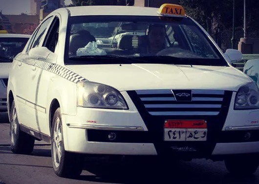 prendre un taxi pour se déplacer en Egypte
