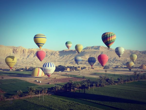 activités pour les enfants et familles à Louxor : montgolfière