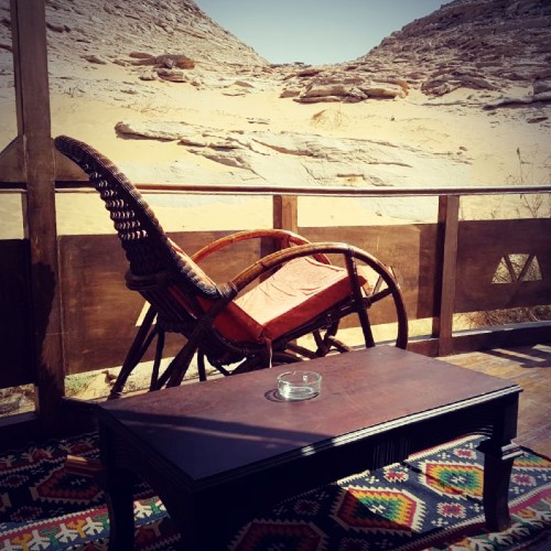 espace détente sur le pont du navire de croisière sur le lac nasser