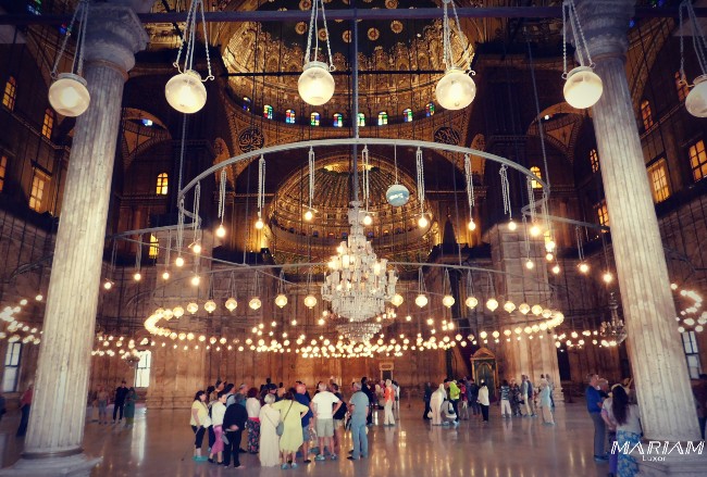 Intérieur mosquée d'albâtre Mohamed Ali Caire