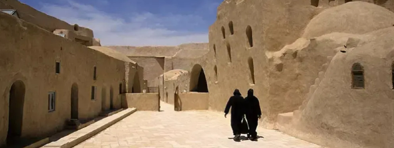 Monastère copte de Wadi Natroun, excursion avec chauffeur privé depuis Le Caire dans le désert